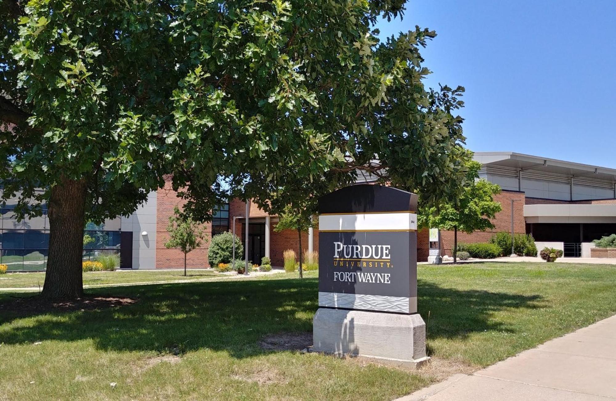 Holiday Inn Purdue - Fort Wayne, An Ihg Hotel Exterior photo